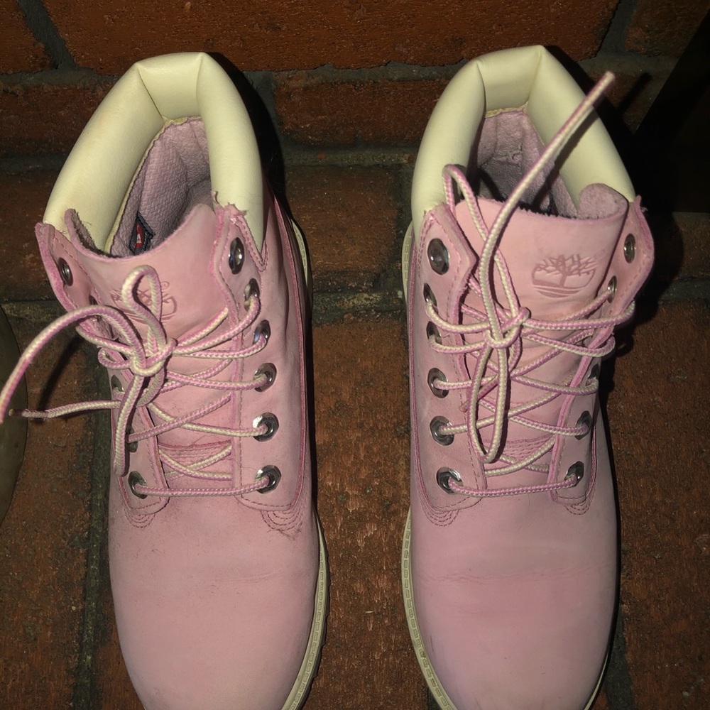 New Baby Pink Timberland Boots - Picture 2 of 5
